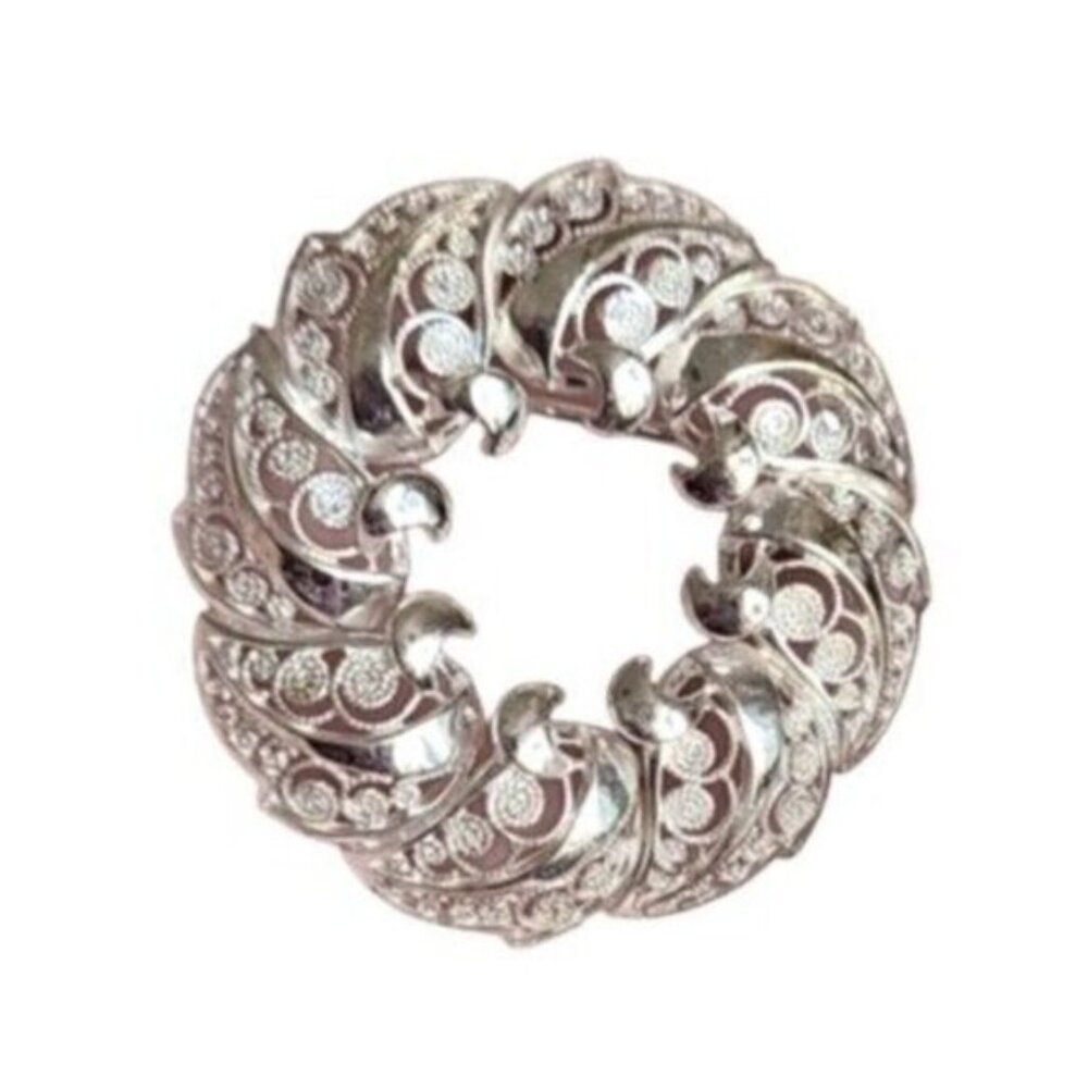 Vintage Sterling Silver Round Circle Wreath Christmas Decorative Brooch Pin